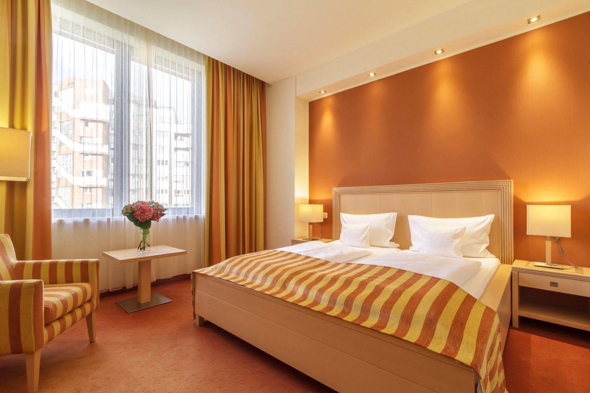 Hotel Rogge Reșița Dış mekan fotoğraf