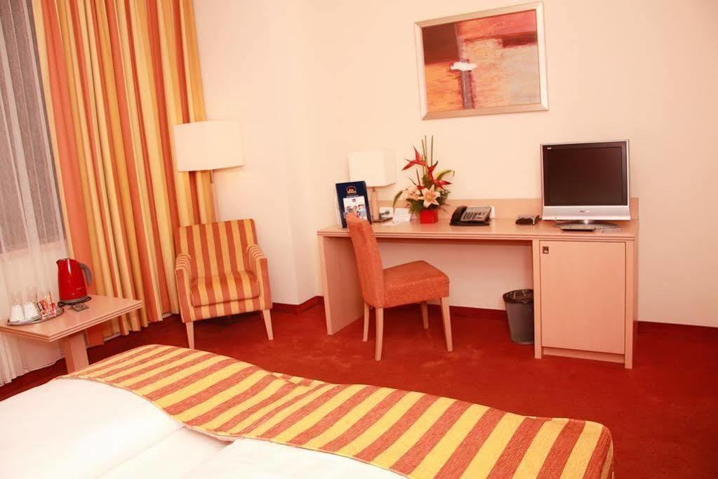 Hotel Rogge Reșița Dış mekan fotoğraf