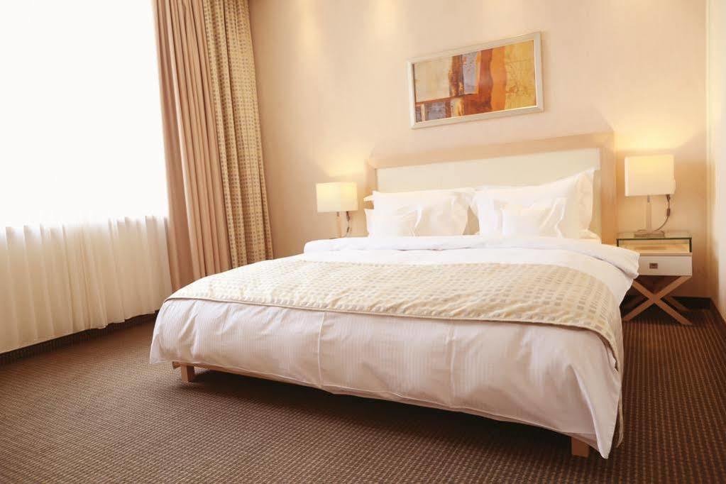 Hotel Rogge Reșița Dış mekan fotoğraf