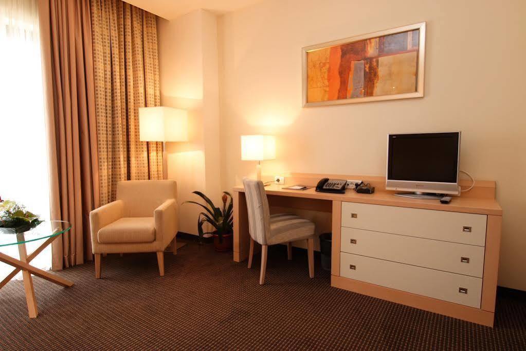 Hotel Rogge Reșița Dış mekan fotoğraf